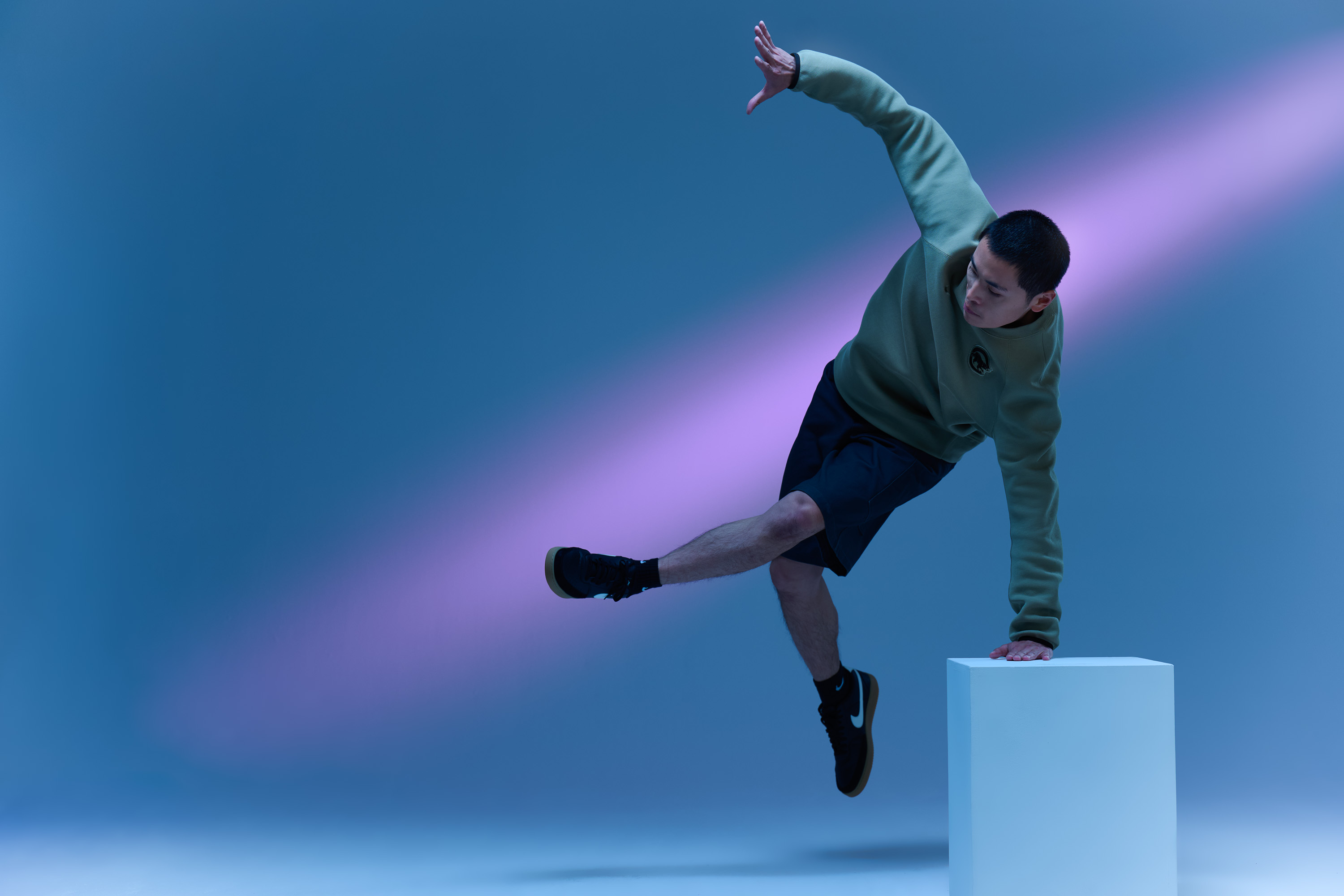 2025_2409_Nike_TechFleece_MLB_Sam_Tan_Crew_4728-Edit